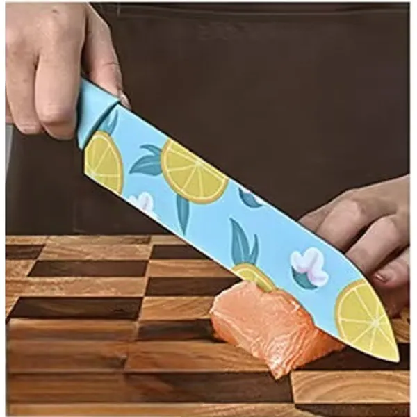 Stainless_Steel_Chef_S_Knife_With_Blade_Cover