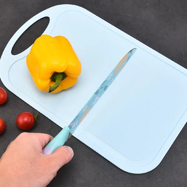 Stainless_Steel_Chef_S_Knife_With_Blade_Cover
