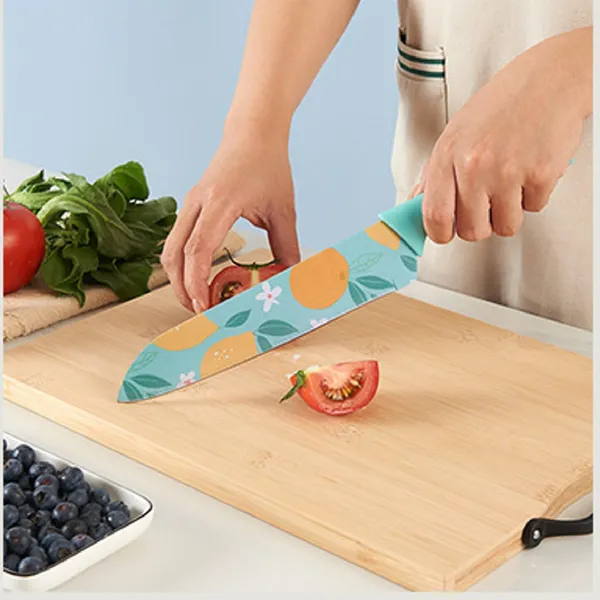 Stainless_Steel_Kitchen_Knife_Set_With_Non_Slip_Handle