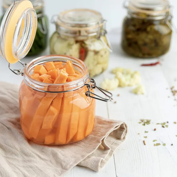 Glass_Storage_Jar_With_Airtight_Clamp_Lid