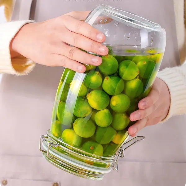 Glass_Storage_Jar_With_Clip_Lid