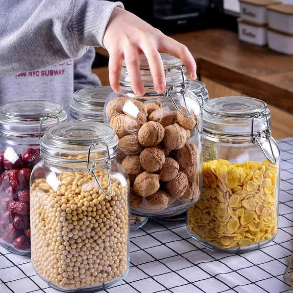 Glass_Storage_Canister_With_Clip_Lid