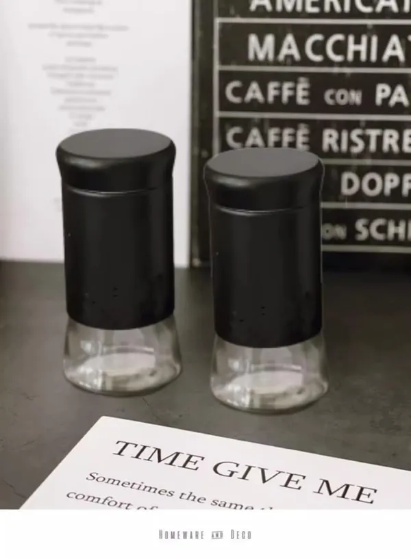 Salt_And_Pepper_Shaker_Set