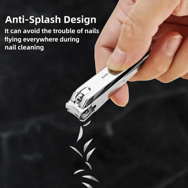 Nail_Clippers_And_Manicure_Set_With_Case