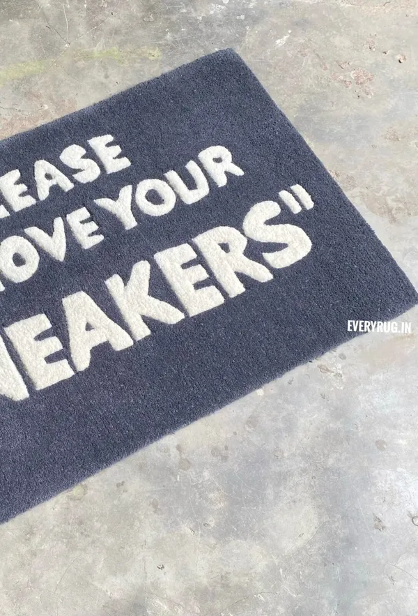 Remove_Your_Sneaker_Rug_Hand_Tufted_Rug_5_Way_Increase_Your_Beauty