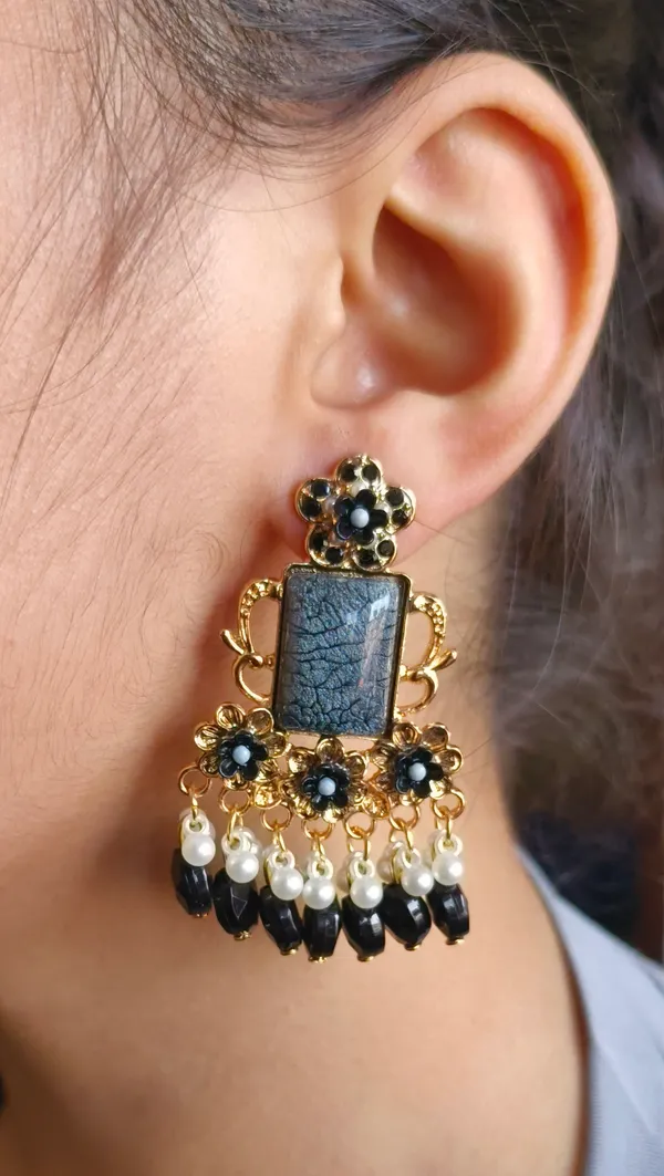 Kashmiri_Textured_Stone_Beaded__Chandelier_Earring