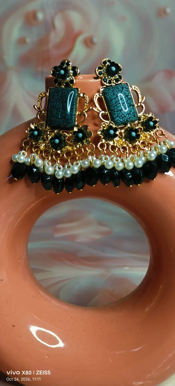 Kashmiri_Textured_Stone_Beaded__Chandelier_Earring