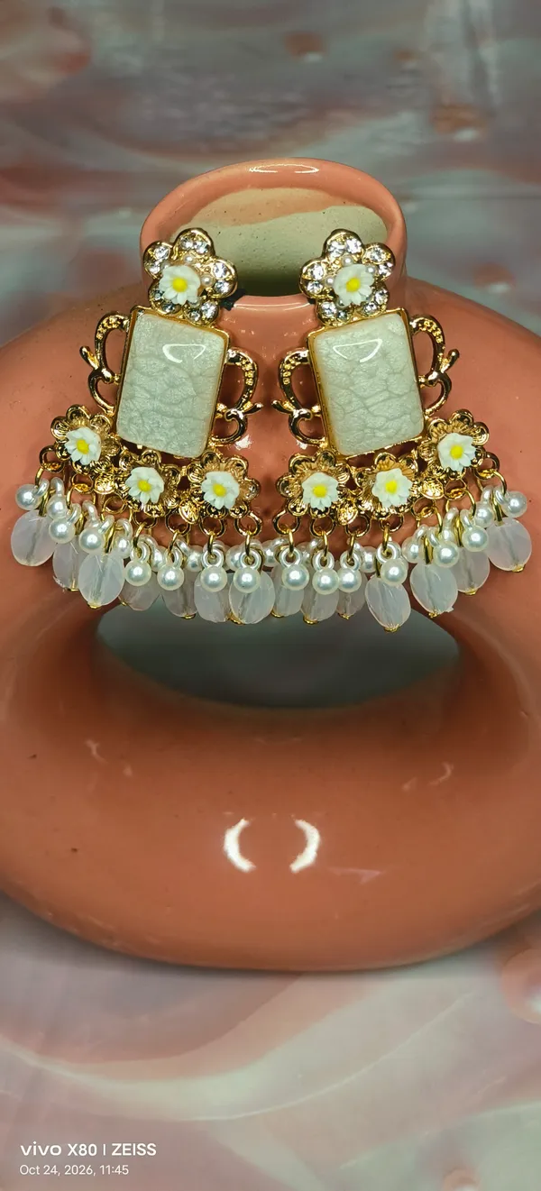 Kashmiri_Textured_Stone_Beaded__Chandelier_Earring