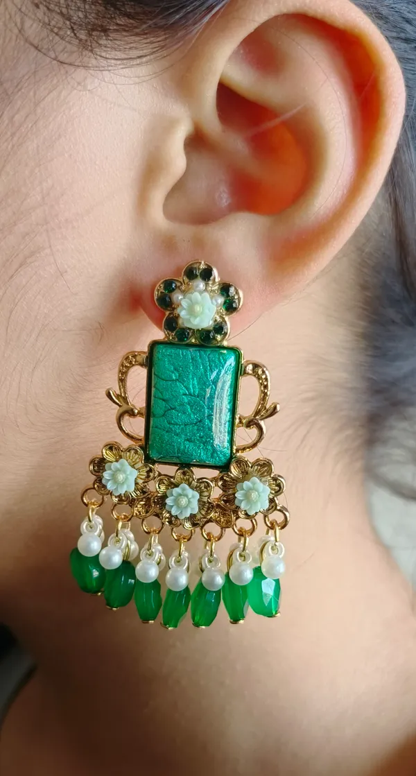 Kashmiri_Textured_Stone_Beaded__Chandelier_Earring