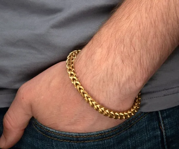 Gold_Stainless_Steel_Anti-Tarnish_V-Link_Chain_Bracelet_For_Men