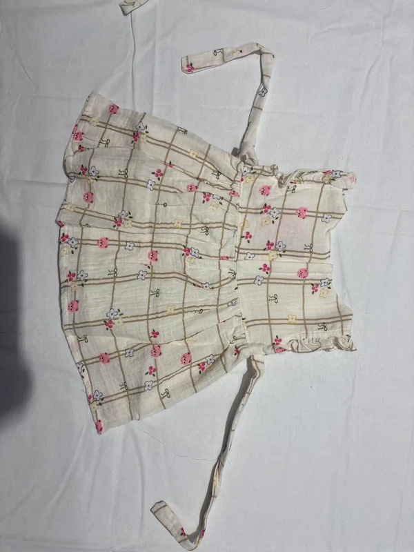 Cream_Floral_Print_Sleeveless_Romper_For_Baby_Girls