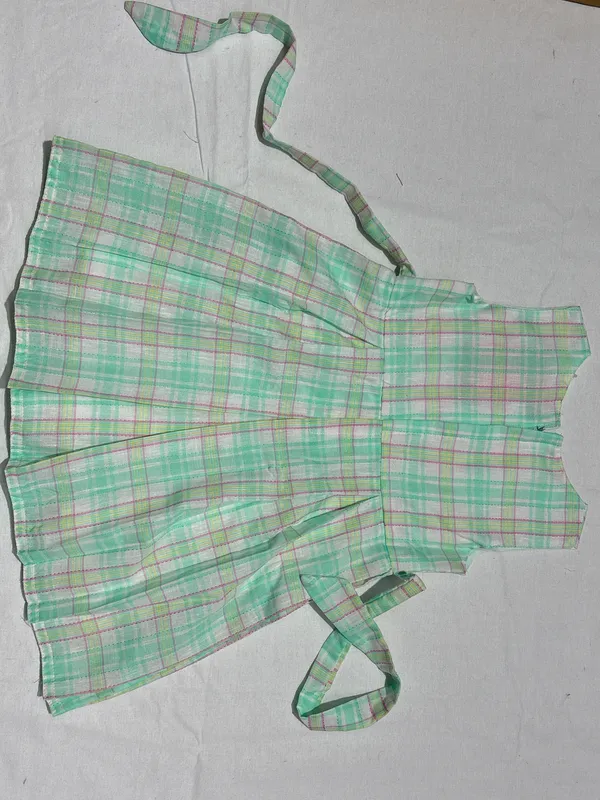 Green_Checked_Sleeveless_Frock_for_Girls