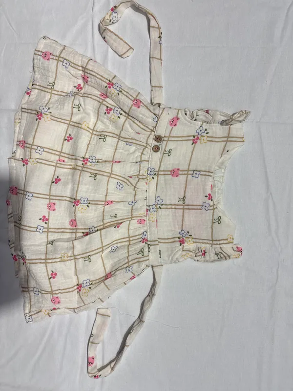 Cream_Floral_Print_Sleeveless_Romper_For_Baby_Girls