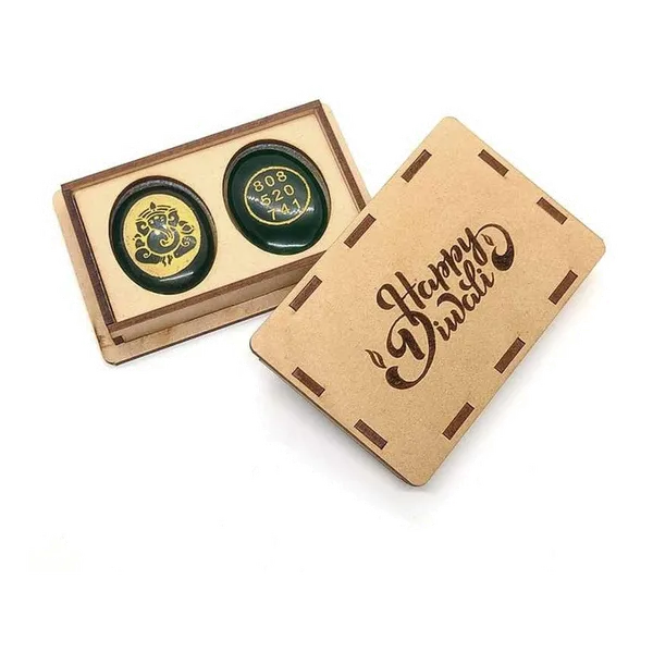 Green_Jade_Ganesha_And_Zibu_Engraved_Coin_With_Box