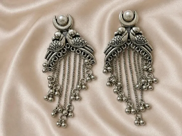 Silver-Tone_Oxidized_Chandbali_Earrings_for_Women