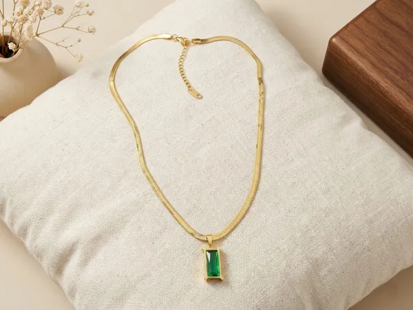 Gold_Tone_Green_Pendant_Necklace_for_Women