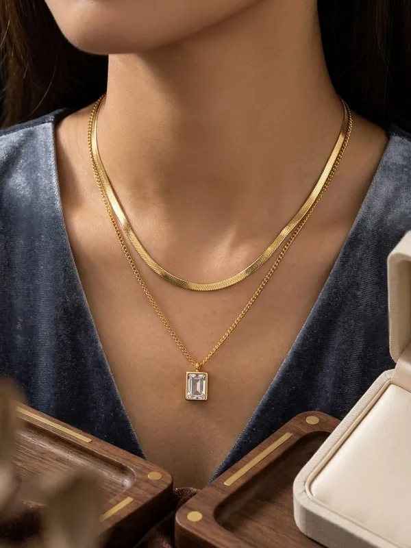 Gold_Tone_Layered_Necklace_With_Rectangular_Pendant_For_Women