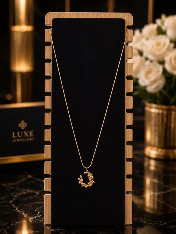 Gold_Tone_Leaf_Pendant_Necklace_for_Women