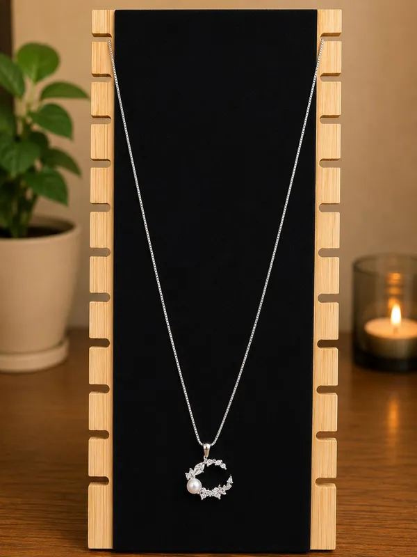 Silver_Tone_Floral_Pendant_Necklace_for_Women