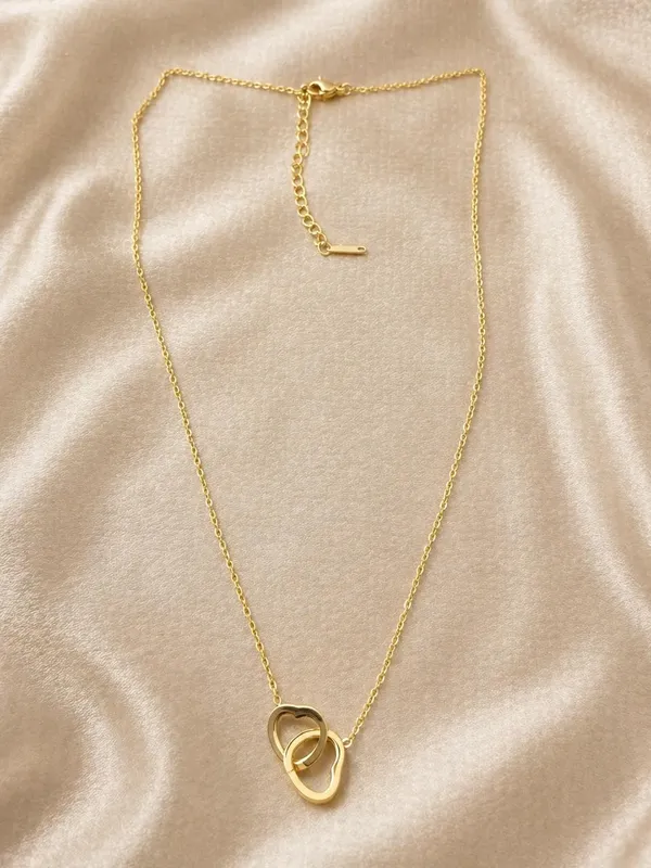 Gold_Tone_Interlocking_Pendant_Necklace_for_Women