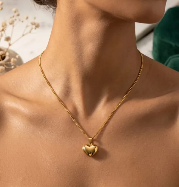 Gold-Tone_Heart_Pendant_Necklace_for_Women
