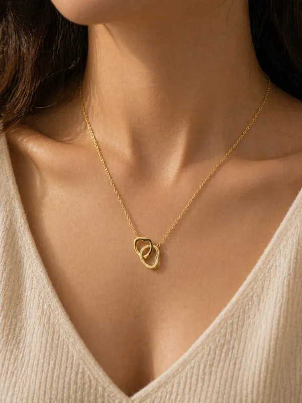 Gold_Tone_Interlocking_Pendant_Necklace_for_Women