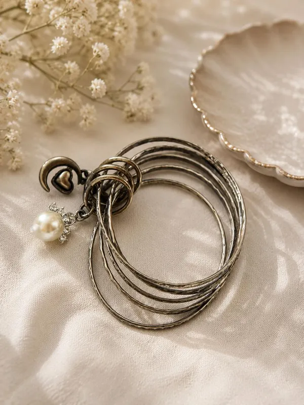 Silver_Tone_Pearl_Charm_Bangle_Set_for_Women