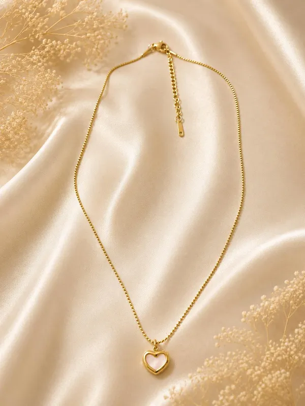 Gold_Tone_Heart_Pendant_Necklace_for_Women