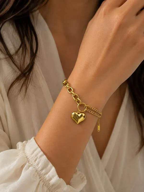 Gold_Tone_Heart_Charm_Chain_Bracelet_for_Women