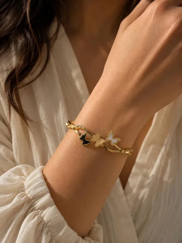Gold_Tone_Butterfly_Charm_Bracelet_for_Women