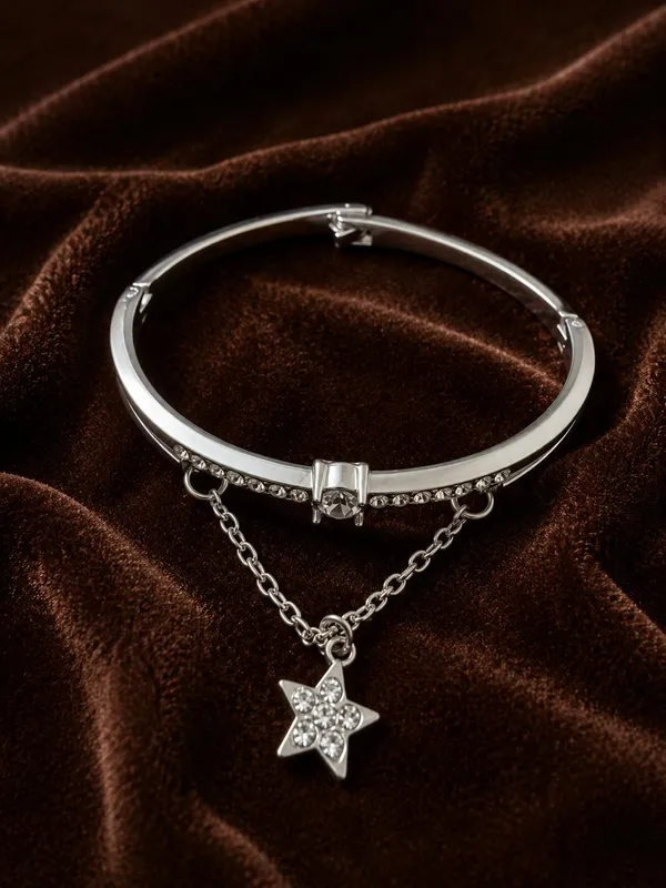 Silver_Tone_Rhinestone_Star_Charm_Bracelet_for_Women