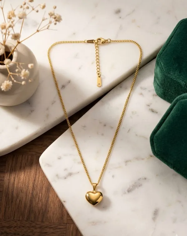 Gold_Tone_Heart_Pendant_Necklace_for_Women