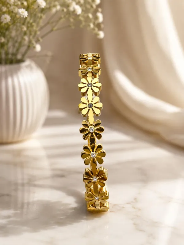 Gold_Tone_Floral_Link_Bracelet_for_Women