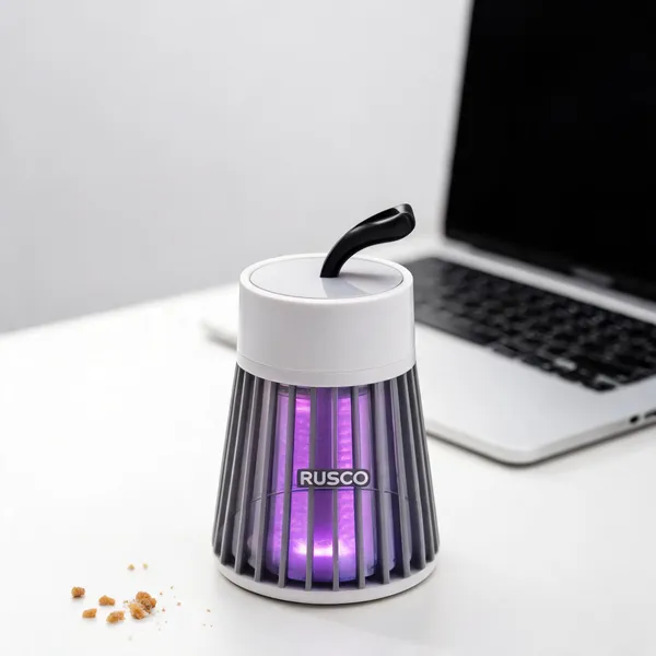 Black_Abs_Plastic_Usb_Mini_Desktop_Vacuum_Cleaner_With_Led_Light