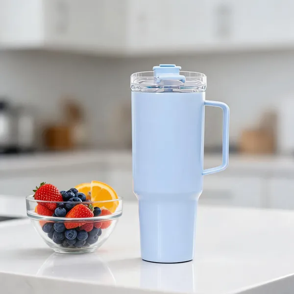 Light_Blue_Plastic_Lidded_Tumbler_Mug_With_Handle