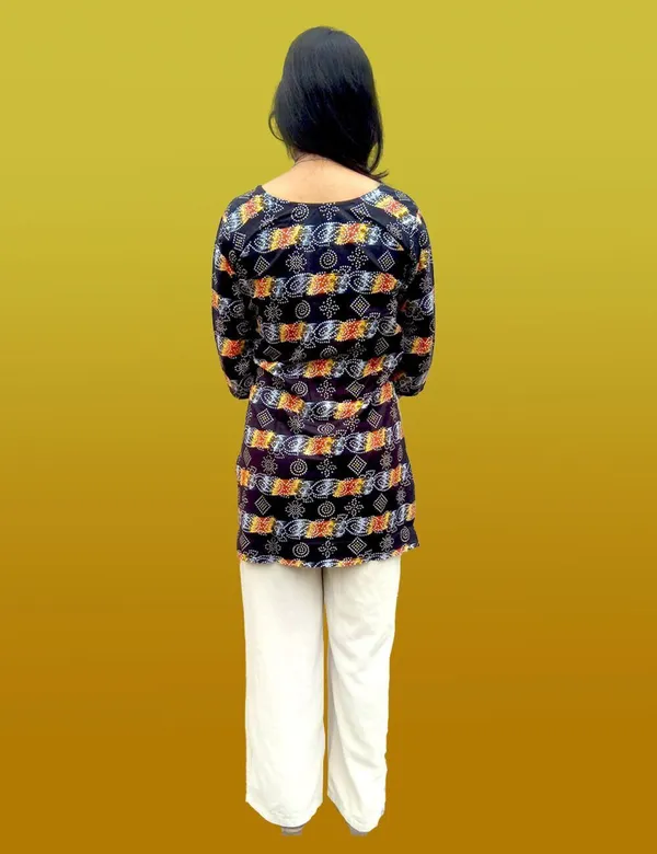 elons_Women_Self_Design_Straight_Kurta_(Black)