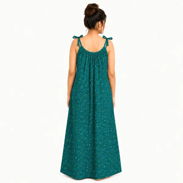 avasthita_Women_Nightdress_(Multicolor\_Dark_Green)