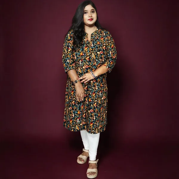 Elons_Women_Printed\_Floral_Print_Straight_Kurta_(Black)