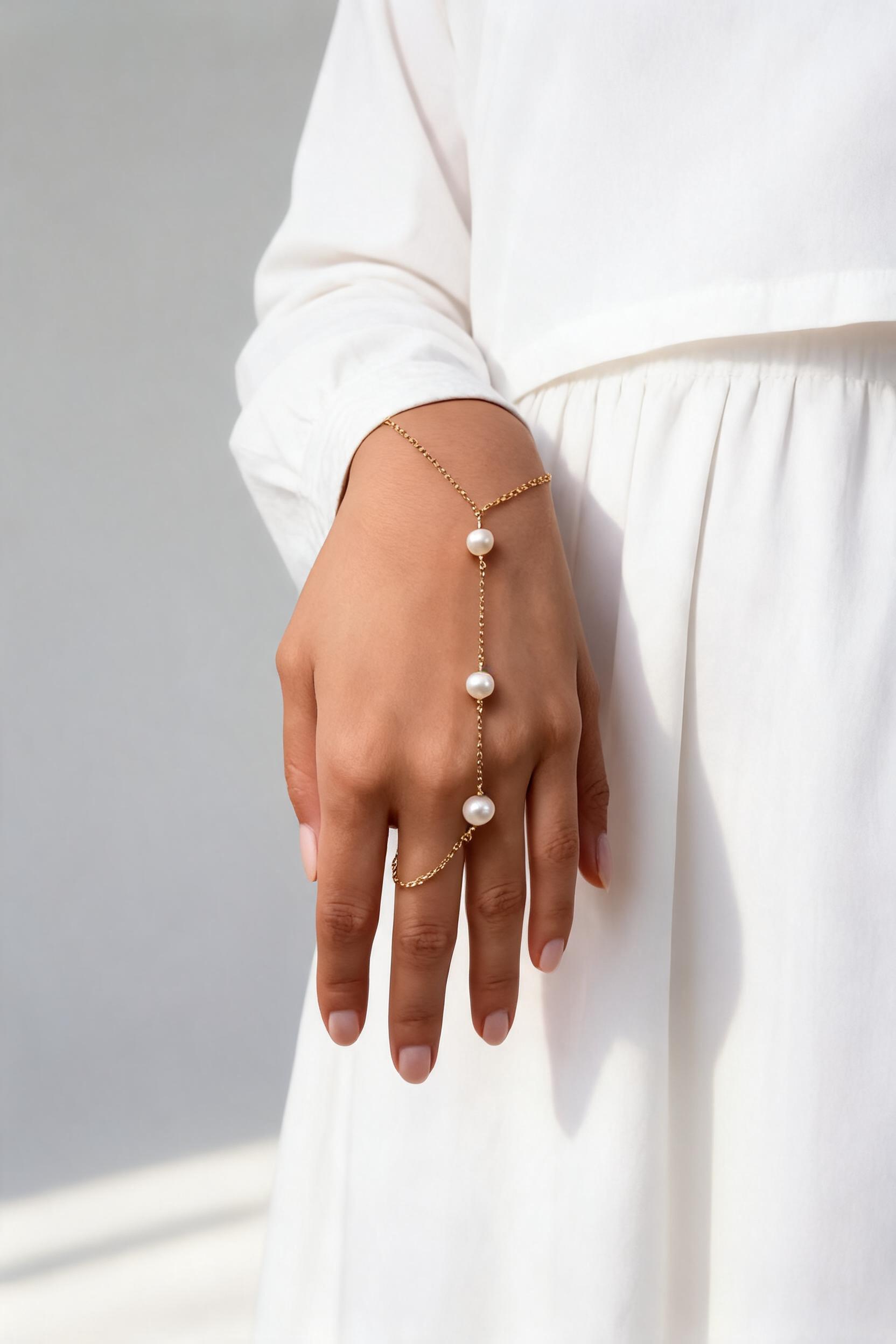 Gold_Pearl_Chain_Hand_Harness_Bracelet_For_Women