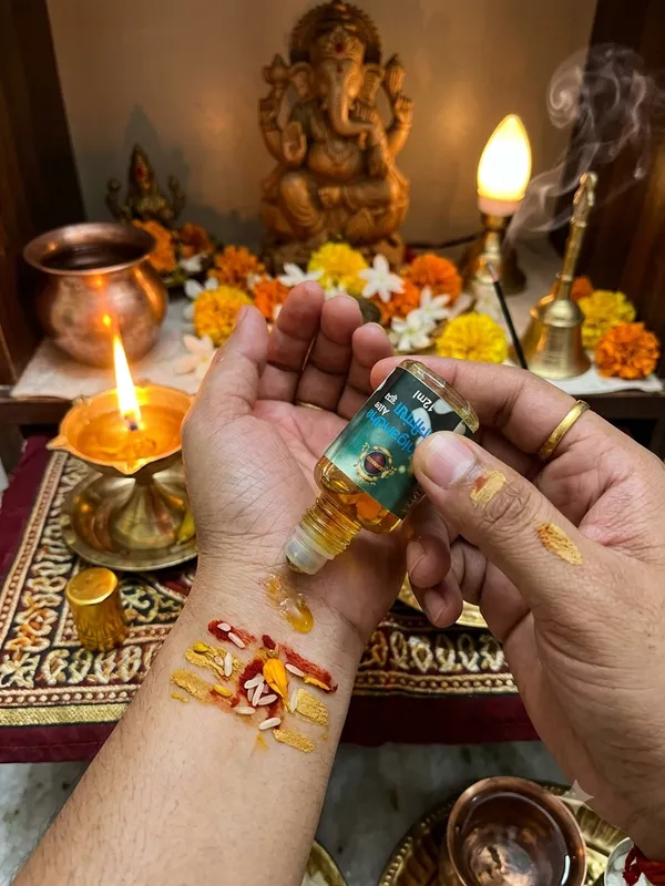 Pure_Floral_Rajnigandha_Natural_Attar_12_ML