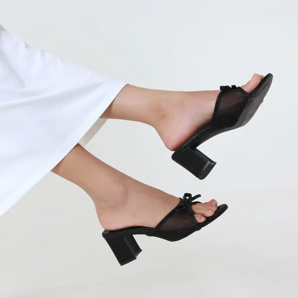 Oriela_Sole_Women's_Open_Toe_Mesh_Casual,_Party_Block_Heels_Mules_(Black)