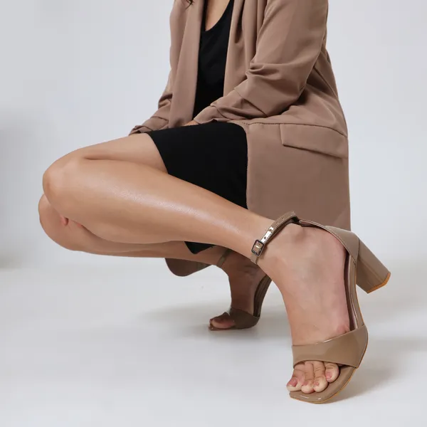 Women's_Open_Toe_Glossy_Single_Strap_Ankle_Buckle_Chunky_Block_Heels