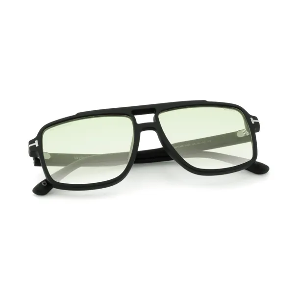 Black_Rectangular_Frame_Tinted_Sunglasses