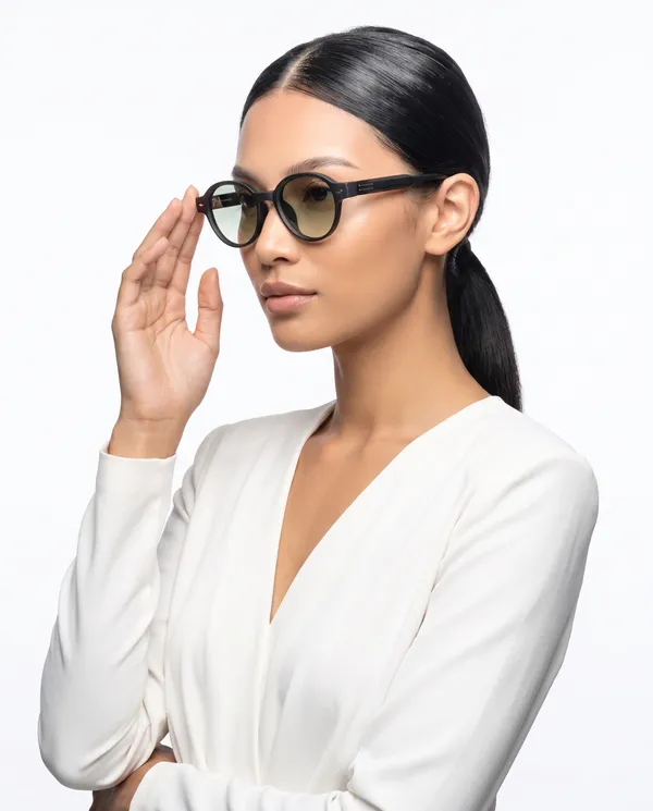 Matte_Black_Round__PHOTOCHROMIC_Sunglasses_For_Unisex