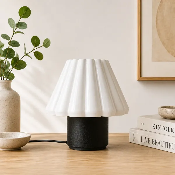 White_And_Black_Pla_Plastic_Table_Lamp_For_Home_And_Living