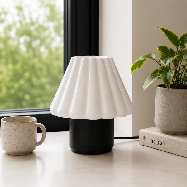 White_And_Black_Pla_Plastic_Table_Lamp_For_Home_And_Living