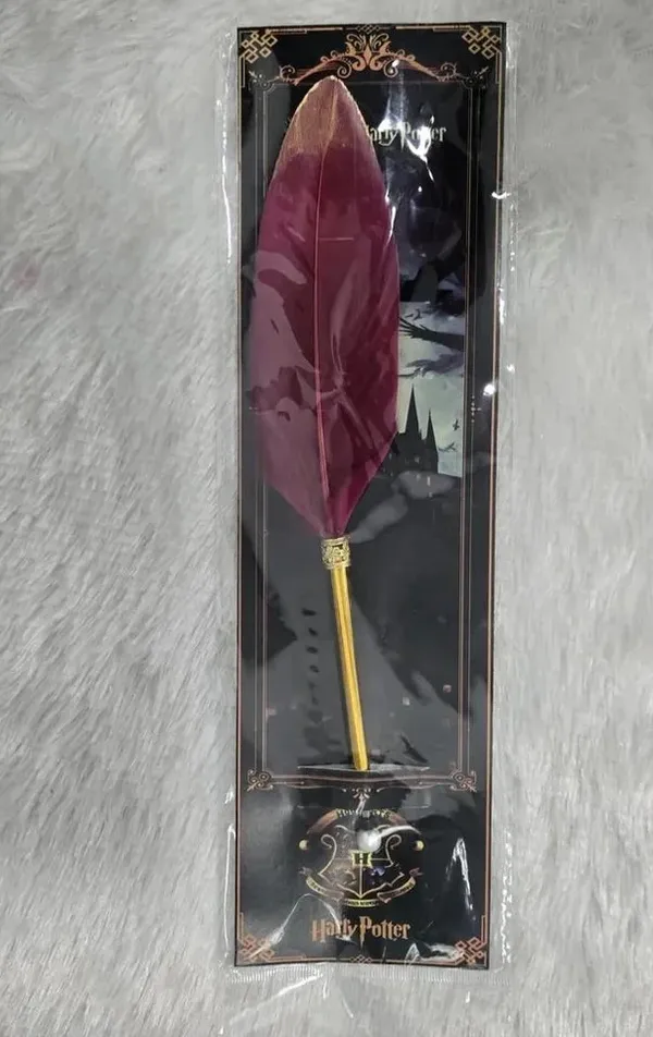 Harry_Potter_Burgundy_Feather_Quill_Pen