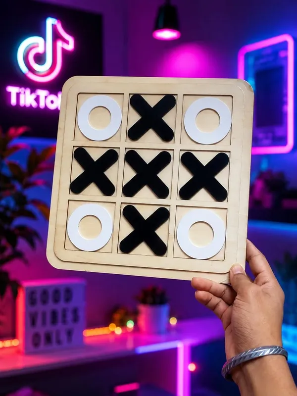 Wooden_Tic_Tac_Toe_Board_Game