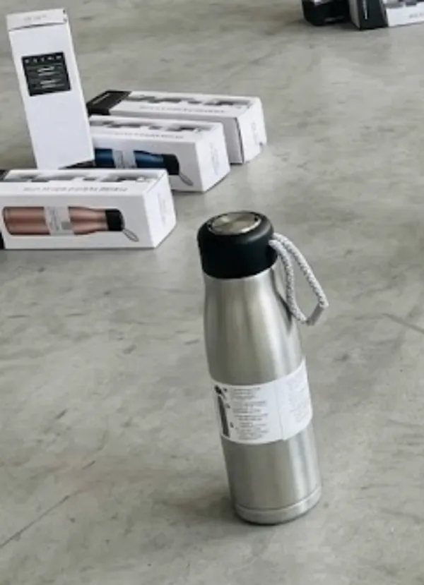 Stainless_Steel_Solid_Colour_Insulated_550_Ml_Bottle