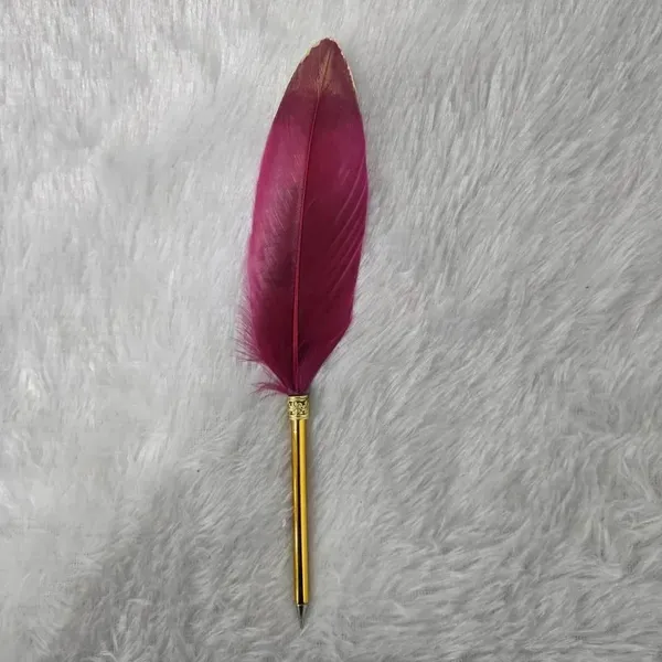 Harry_Potter_Burgundy_Feather_Quill_Pen